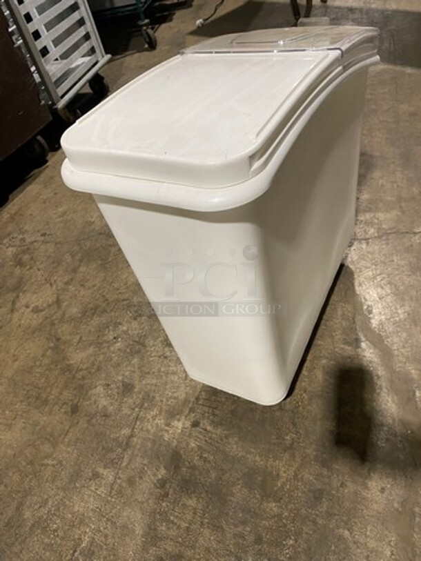 NEW! NEVER USED! Winco White Poly Ingredient Bin! With Clear Lid! On Casters! Model: IB21 - Image 4 of 7