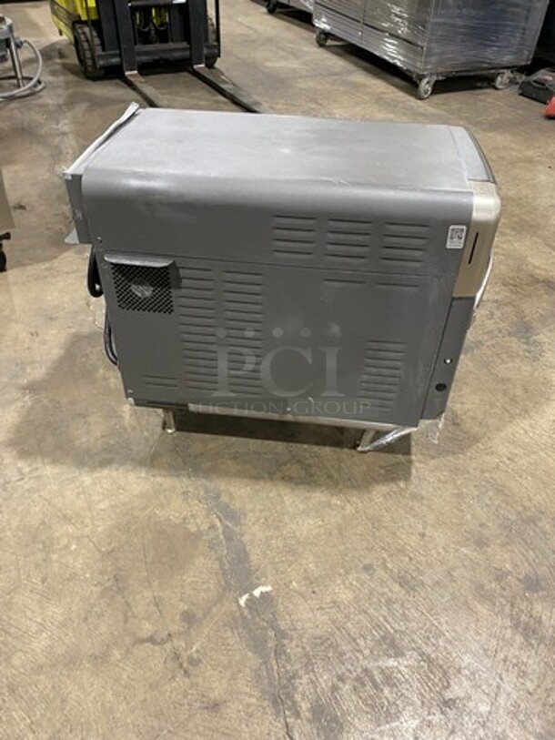 LATE MODEL! 2017 Turbo Chef Commercial Countertop Rapid Cook Oven! On Small Legs! Model: NGO SN: NGOD30390 208/240V 60HZ 1 Phase - Image 2 of 8