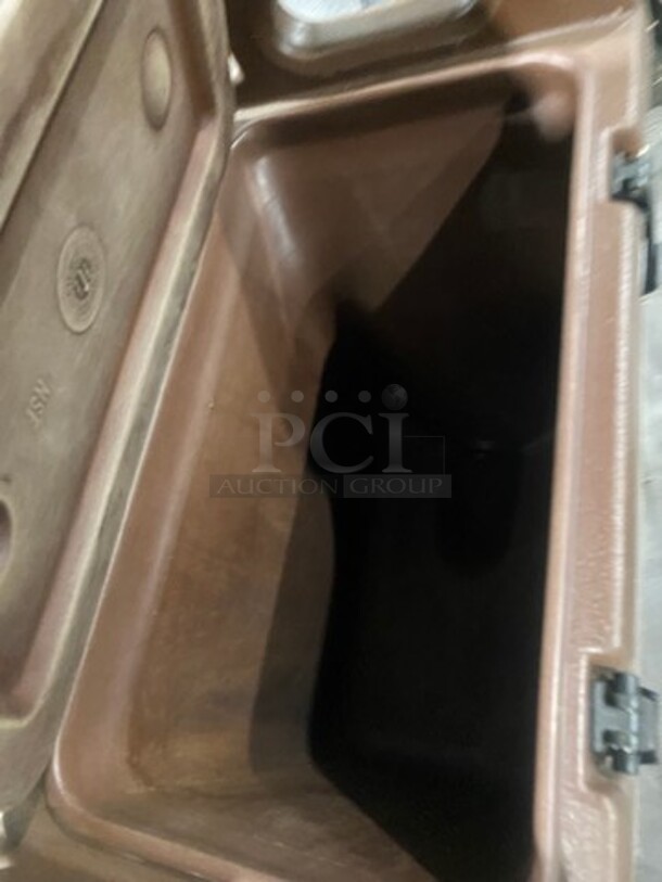 Cambro Insulated Beverage Dispenser/ Holder! With Side Handles! With Lid! - Image 4 of 5