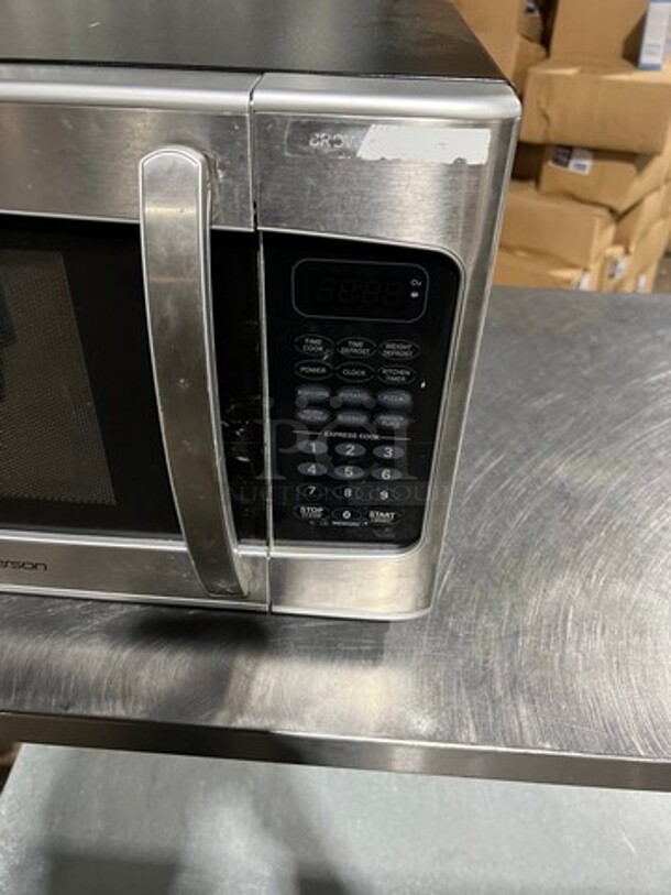 2010 Emerson Countertop Microwave Oven! Stainless Steel Body! Model: MW1161SB 120V - Image 2 of 7