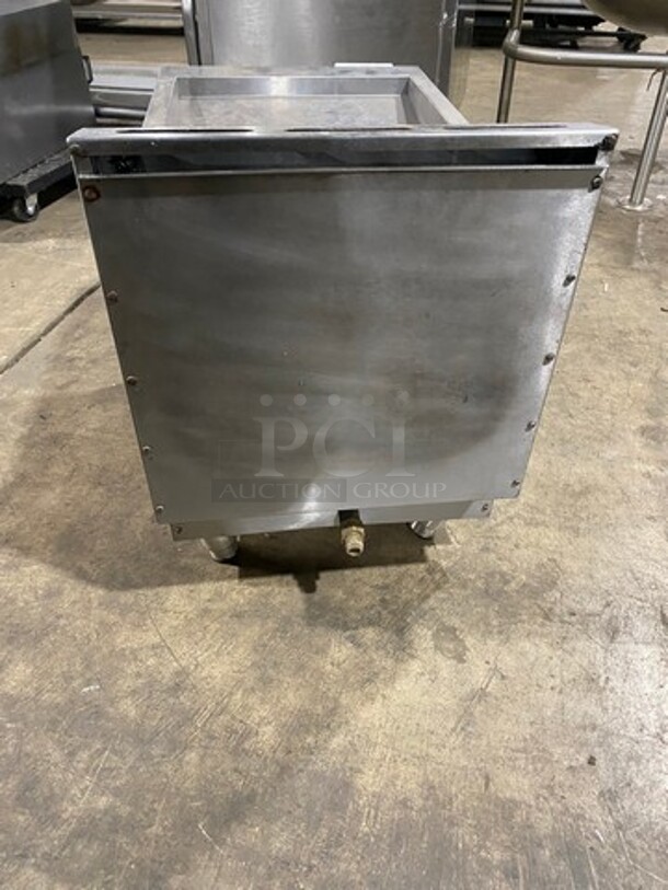 Commercial Natural Gas Powered Deep Fat Fryer! All Stainless Steel! On Legs! - Image 3 of 7