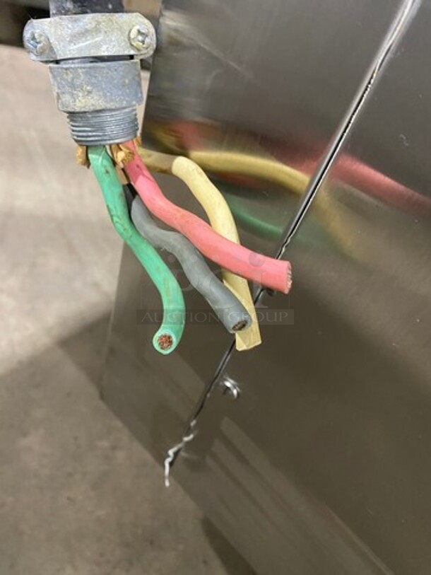 WOW! Alto Shaam Commercial Electric Powered Combitherm Convection Oven! With Metal Oven Racks! All Stainless Steel! On Small Legs! Model: 7.14ESISK SN: 1156437000 208/240V 3 Phase - Image 9 of 9