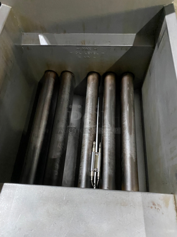 Pitco Commercial Natural Gas Powered Deep Fat Fryer! All Stainless Steel! On Legs! - Image 5 of 8