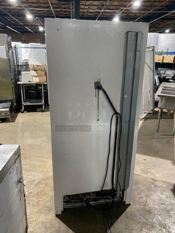 Arctic Air Commercial Single Door Up Right Freezer! Model: F22CW9 SN: WB02214377 115V - Image 3 of 8
