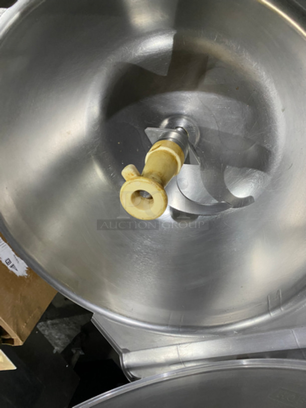 NICE! Hobart Commercial Vertical Cutter/Mixer/Mincer! All Stainless Steel! On Legs! Model: HCM450 SN: 311216113 200V 60HZ 3 Phase - Image 5 of 9