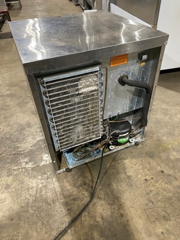Delfield Commercial Single Door Lowboy/Worktop Cooler! All Stainless Steel! Model: 406STAR2 SN: 1302152001558 115V 60HZ 1 Phase - Image 4 of 7