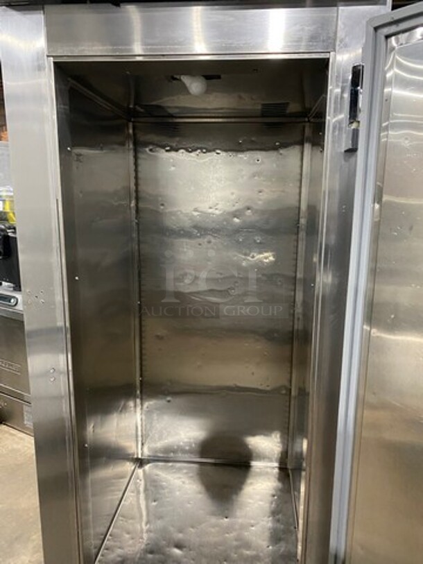 Victory Commercial Single Door Reach In Freezer! All Stainless Steel! On Legs!  - Image 5 of 8