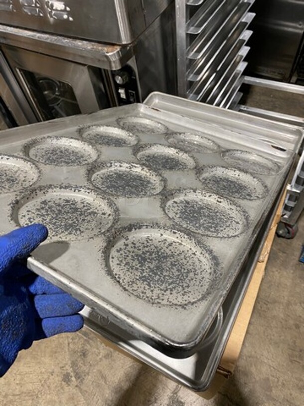Metal Bun Baking Pan! 4x Your Bid! - Image 4 of 6