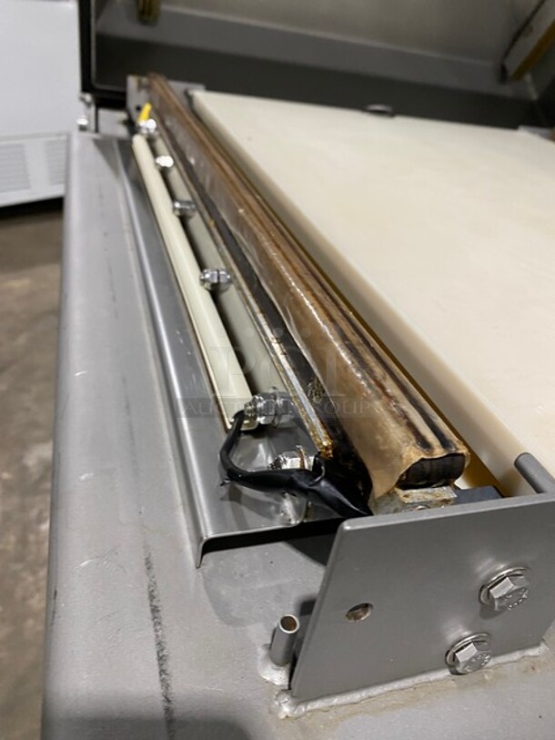 Sipromac Commercial Floor Style Single Chamber Vacuum Sealing Machine! All Stainless Steel! On Casters! MODEL 550A SN:5516 208V 3PH - Image 6 of 10
