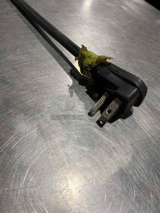 Continental Commercial 2 Door Bar Back Cooler! With Poly Coated Racks! All Stainless Steel! WORKING WHEN REMOVED! Model: BBC50SS SN: 15011797 115V 60HZ 1 Phase - Image 8 of 8