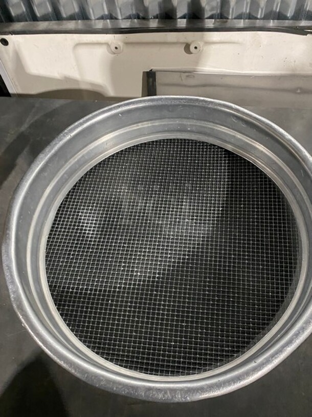 Stainless Steel Flour Sifter! - Image 5 of 5