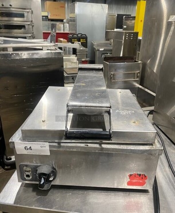 Vollrath Commercial Countertop Panini/Sandwich Grill! All Stainless Steel! Press With Flat Surface!