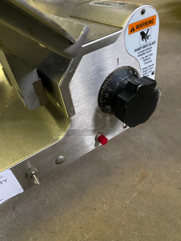 Globe Commercial Countertop Meat/Deli Slicer! All Stainless Steel! Model: 3500 SN: 358637 115V 60HZ 1 Phase - Image 7 of 9