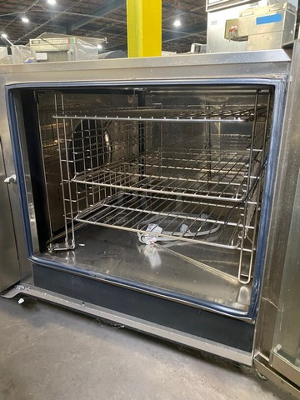 Electrolux Air-O-Convect Natural Gas Touch Line Combi Convection Oven! With View Through Door! Metal Oven Racks! All Stainless Steel! Model: AOS062GKP1 SN: 40510001 - Image 5 of 9