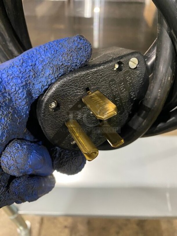 AMAZING! LATE MODEL! Vollrath Commercial Countertop Electric Powered Conveyor Pizza/ Baking Oven! On Legs! On Equipment Stand! With Storage Space Underneath! All Stainless Steel! On Casters! Model: JPO18 SN: L06001389542001 240V! WORKING WHEN REMOVED! - Image 10 of 10