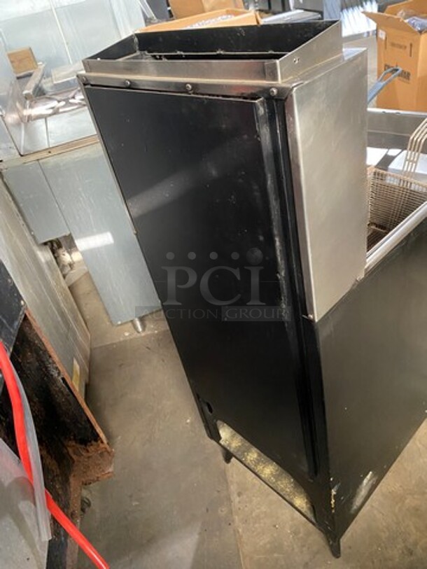 Frymaster Commercial Natural Gas Powered Deep Fat Fryer! With 2 Frying Baskets! With Backsplash! All Stainless Steel! On Legs! Model: MJ36G2TSSPD SN: 67D1815BU - Image 3 of 9