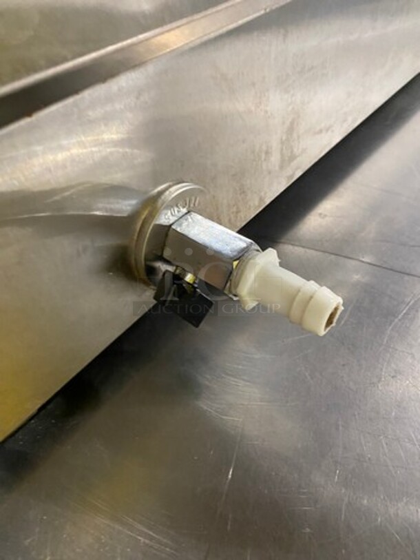 VEVOR ALL STAINTLESS STEEL Commercial Countertop Food Warmer Model NB-B39 110-220V/60Hz/ - Image 4 of 7