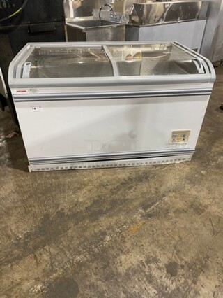 AHT Commercial Reach Down Chest Freezer Display Merchandiser! Model: PARIS145 SN: 40990900000076 110/120V 60HZ 1 Phase