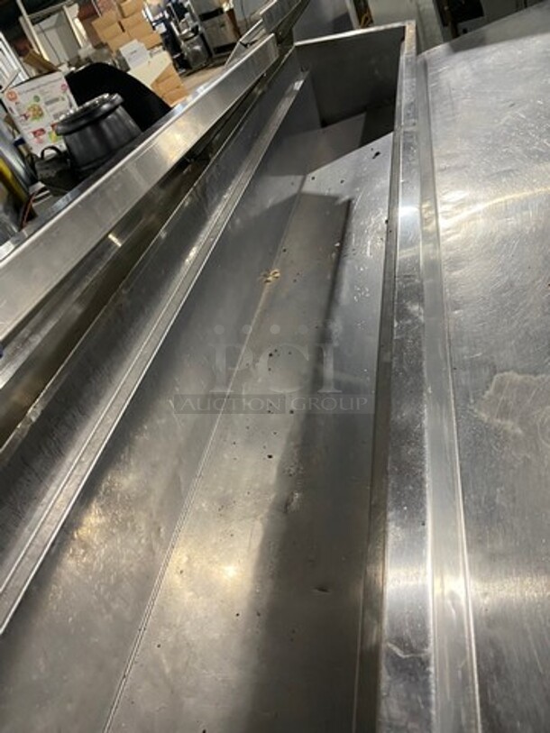 Randell Commercial Refrigerated Pizza Prep Table! With Single Door Storage Space! With 4 Drawers Underneath! All Stainless Steel! On Casters! - Image 5 of 9