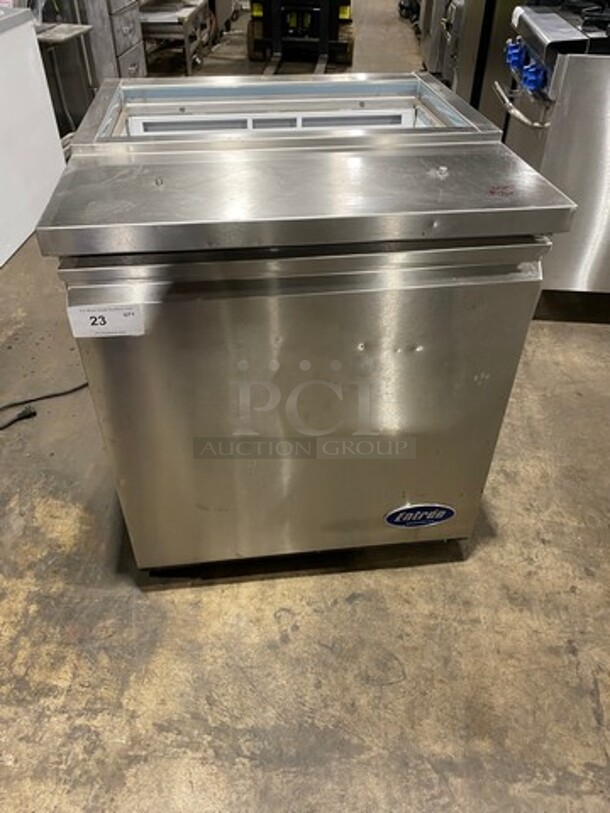 Entree Commercial Refrigerated Sandwich Prep Table! With Single Door Storage Space! With Poly Coated Rack! All Stainless Steel! Model: S29 SN: 1602ENTH09197 115V 60HZ 1 Phase