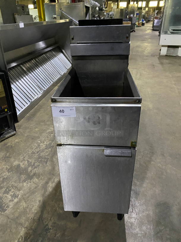 Cecilware Commercial Natural Gas Powered Deep Fat Fryer! All Stainless Steel! On Legs! Model: FMP40