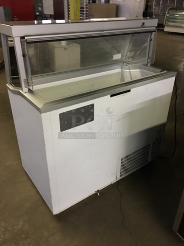 Hussman Commercial 8 Flavor Ice Cream Dipping Display Merchandiser! Model: DCSG-8 SN: 08E01955-410 115V 60HZ 1 Phase - Image 4 of 7
