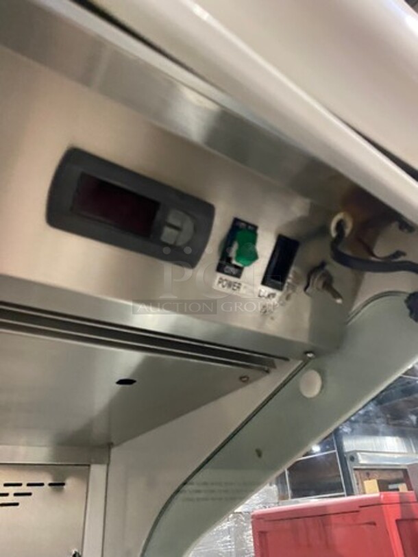 Turbo Air Commercial Refrigerated Grab-N-Go Open Case Merchandiser! With View Through Sides! With Front Cover! Model: TOM50W SN: OM50011005 120V 60HZ 1 Phase - Image 8 of 10