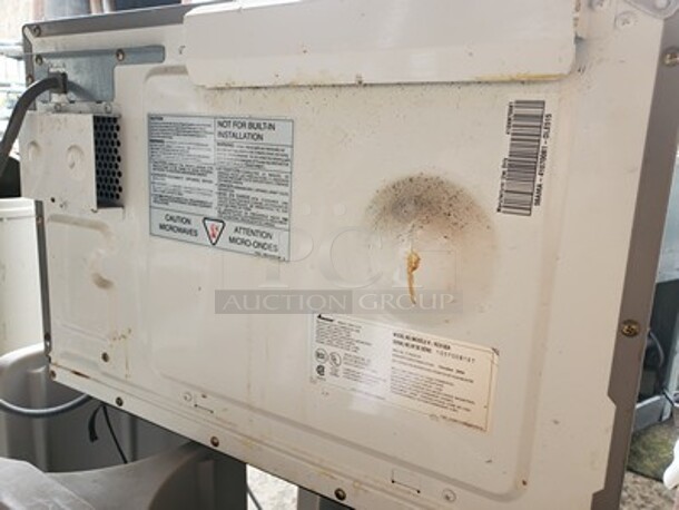 Amana Commercial Microwave 1000 Watt  - Image 5 of 7