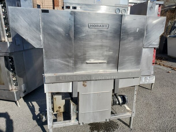 Hobart C44-AW 208V Dish Washer Machine (Sold as is) 64X25X64