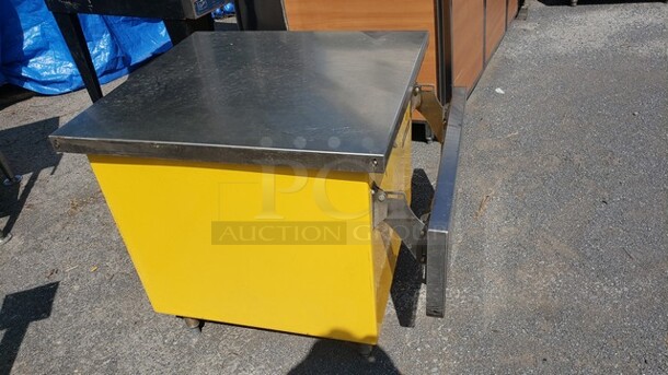 Delfield KC-28-NU - Solid Top Serving Counter! - Image 2 of 5