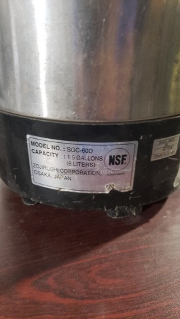 Bunn SGC-60D 1.5 Gal Thermo Insulated Hot Coffee Dispenser

*Missing top lid! - Image 2 of 3