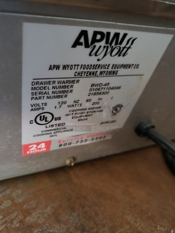 APW Wyott BWD-45 Hot Dog Bun Warmer

120 V
60 Hz
1 PH
200 W - Image 3 of 3