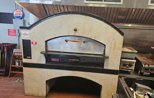 Marsal Single Pizza Deck Oven, Natural Gas, Holds (6) 18-in. pizzas
300-650 degrees F, Cooking surface is 2 in. thick, Baking chamber: 60 in. W x 36 in. D|Overall: 80 in. W x 44.25 in. D x 74 in. H