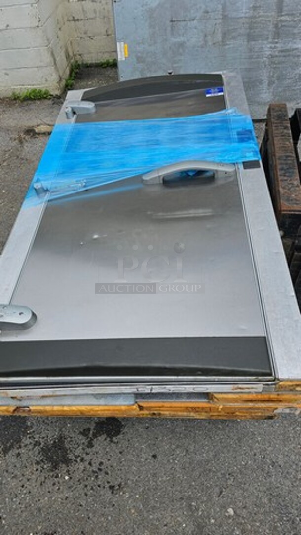 Kolpak Combo Refrigerator & Freezer Walk In Unit. 16 feet long, 5 feet deep, and 7 feet tall. *This unit does not come with floor panels*
208-240 V - Image 8 of 12