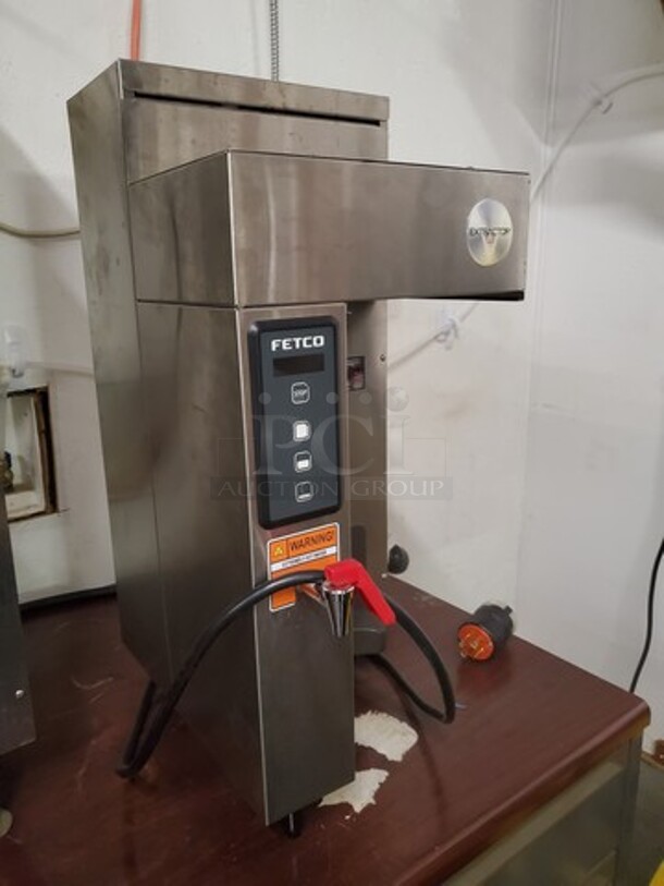 Fetco CBS-1131 XV+ Extractor Single Station Coffee Brewer 120V - Image 3 of 5