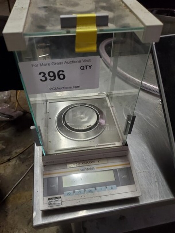Sartorius Bp221s 220g X 0.1mg 
CM GAGE 7 Deltarange Analytical Lab Scale Digital
 - Image 3 of 4
