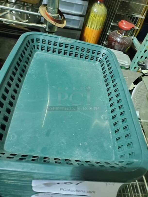 Lot of 14 Cash And Carry Mas Grande Baskets - Image 1 of 4