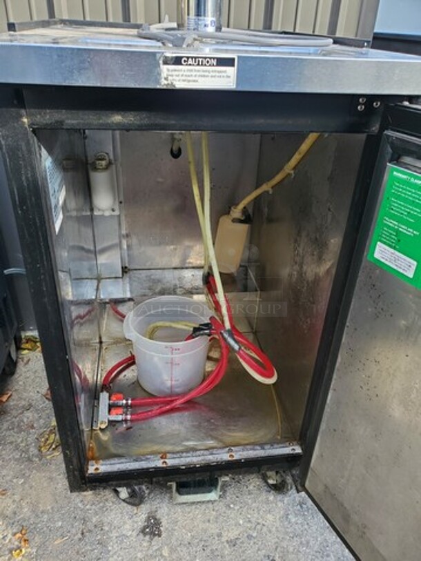 Turbo Air TBD-1SB Beer Dispenser
110 - 120 V
1 PH - Image 3 of 6