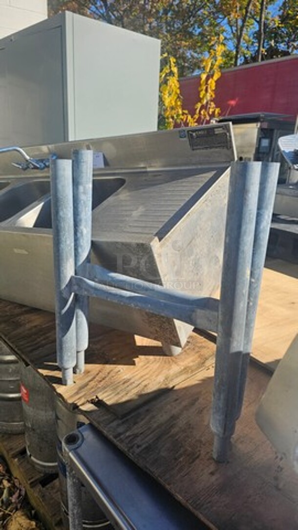 Eagle 3 Compartment Sink - Image 2 of 5