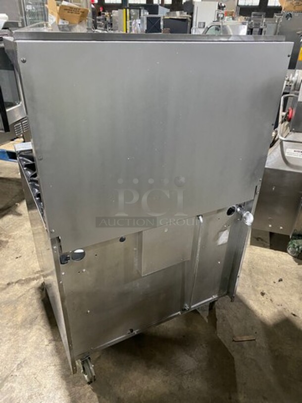 Sunfire Commercial Natural Gas Powered 6 Burner Stove! With Raised Back Splash And Salamander Shelf! With Oven Underneath! All Stainless Steel! On Casters! - Image 4 of 8