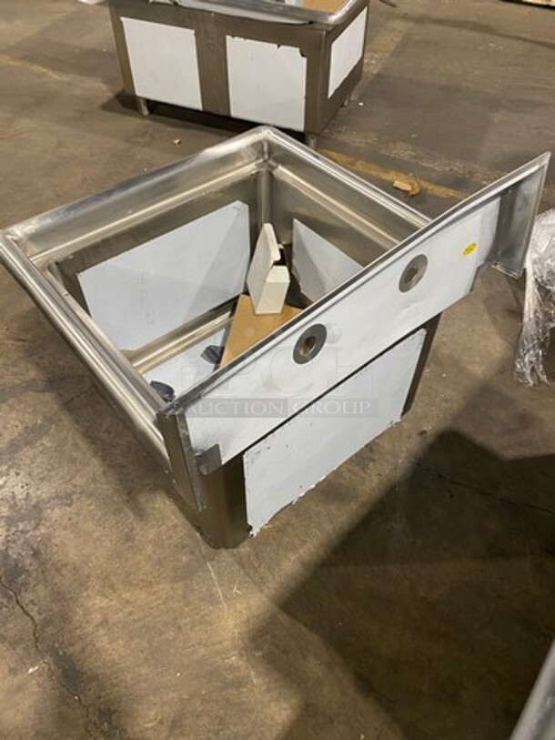 NEW! SCRATCH-N-DENT! Sapphire Single Compartment Prep Sink! All Stainless Steel! With Legs! Model: SMS2020 - Image 9 of 9