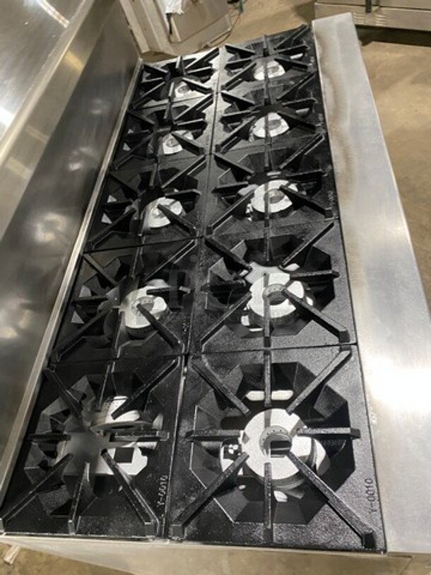 Commercial Natural Gas Powered 10 Burner Stove! With Raised Back Splash And Salamander Shelf! With 2  Oven Underneath! All Stainless Steel! On Casters! - Image 5 of 9