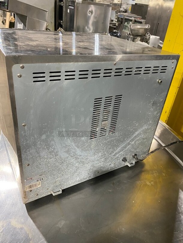 Avantco Stainless Steel Commercial Countertop Electric Powered Half Size Convection Oven! MODEL 177CO28 SN:CO2818030065 208/240V  - Image 3 of 9