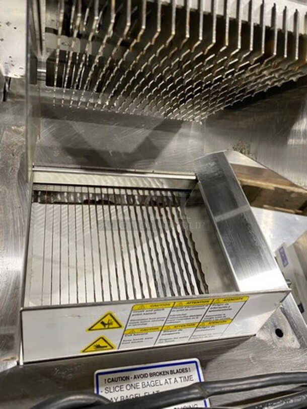 Oliver Commercial Countertop Mini Chip Slicer! Model: 738 SN: 188984 115V 60HZ 1 Phase - Image 6 of 7