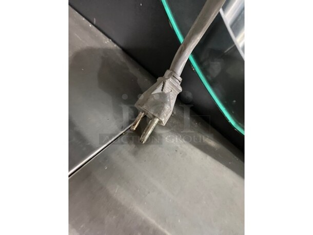 American Range MSD-2-GL Majestic Stainless Steel Commercial  Natural Gas Powered Full Size Convection Oven w/ View Through Door, Solid Door, Metal Oven Racks and Thermostatic Controls on Commercial Casters! Working When Removed! - Image 6 of 6