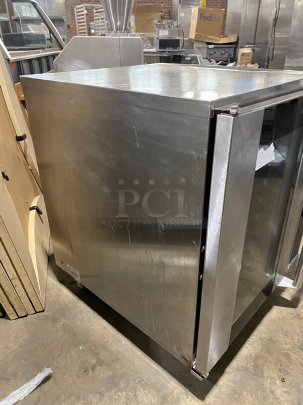 WOW! Moffat Turbofan - Full Size Sheet Pan Manual Electric Proofer And Holding Cabinet! P Series! 8 x full size sheet pan capacity 3" tray spacing Low velocity circulation fan Off / proofer / hold mode selection dial Mechanical thermostat 65-185F Air heating ON control panel indicator Humidity level control Humidity tank ON control panel indicator Cabinet temperature thermometer Auto-fill water system standard Single phase connection! Model: P8M SN: 1667319 - Image 2 of 8