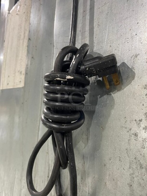 Traulsen Single Door Reach In Freezer! All Stainless Steel! On Casters! Model: G12010 SN: T62965J16 115V 60HZ 1 Phase - Image 8 of 8
