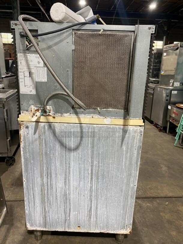 Manitowoc Commercial Ice Maker Machine! With Commercial Ice Bin! All Stainless Steel! On Legs! 2x Your Bid Makes One Unit! Model: SY0454A SN: 050163999 115V 60HZ 1 Phase, Model: B400 SN: 041220594 - Image 3 of 9