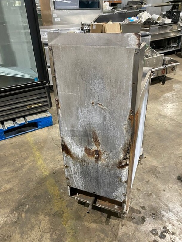Amazing! Dean Stainless Steel Commercial Floor Style Natural Gas Powered Deep Fat Fryer! MN:SR152GN SN:1108MB0024 2.53V! - Image 3 of 8