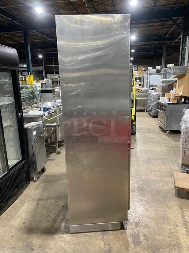 Traulsen Commercial Single Door Reach In Cooler Merchandiser! With View Through Door! Poly Coated Racks! All Stainless Steel! Model: UR30WT SN: 219617 115V 60HZ 1 Phase - Image 3 of 9
